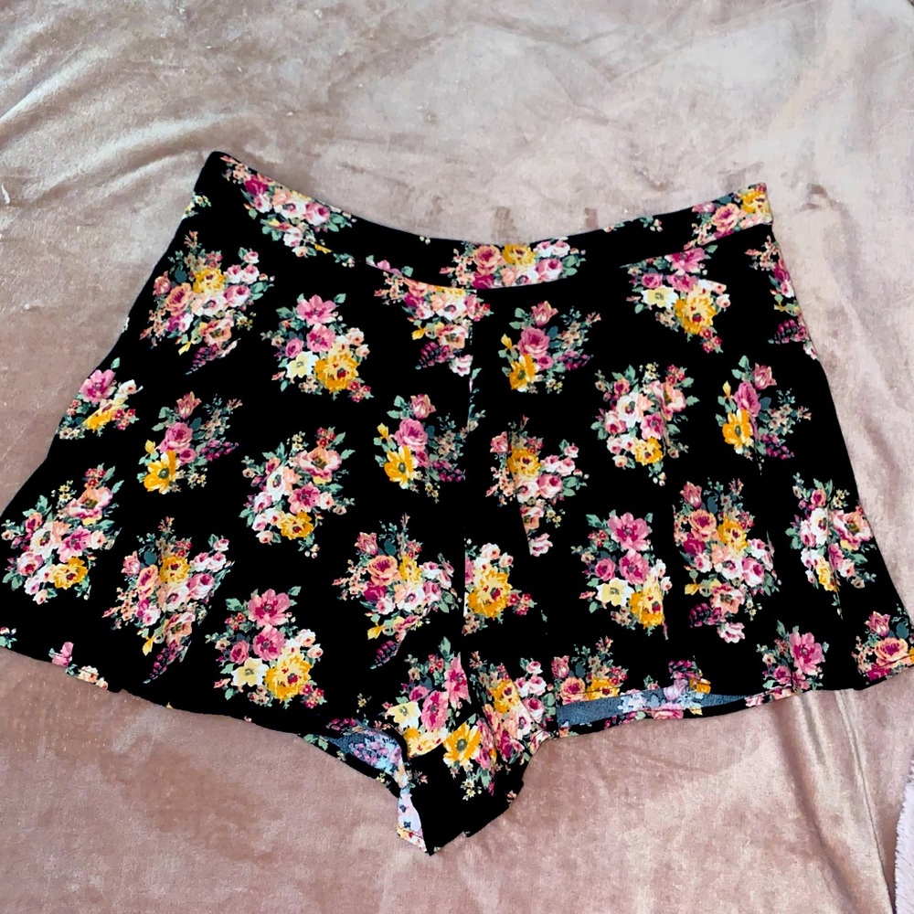Floral Shorts  (BUNDLE & SAVE 15% OFF)